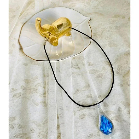 Women's Fashion TearDrop Blue Floral Design Murano Pendant Charm Cord Necklace - Picture 3 of 4